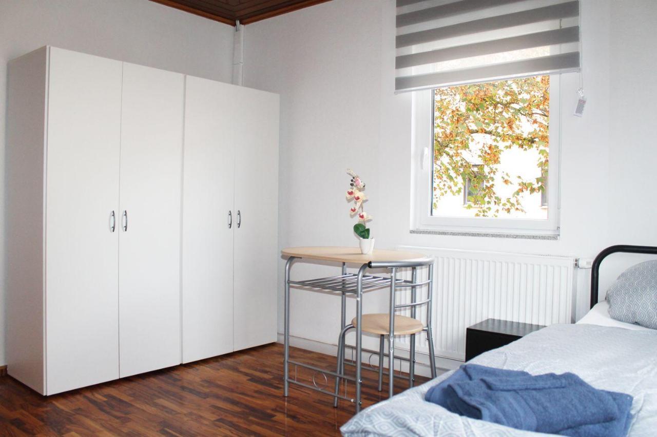 Fully Equipped Apartments Bonnigheim Екстер'єр фото